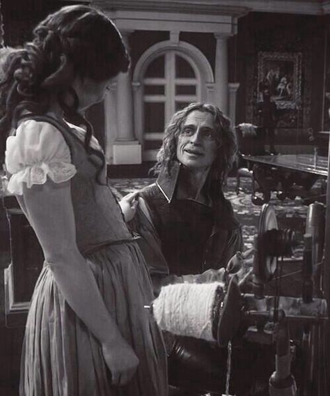 Belle And Rumplestiltskin, Rumple And Belle, Gold Swan, Emilie De Ravin, Fall In Luv, Robert Carlyle, Outlaw Queen, Captain Swan, Editing Pictures