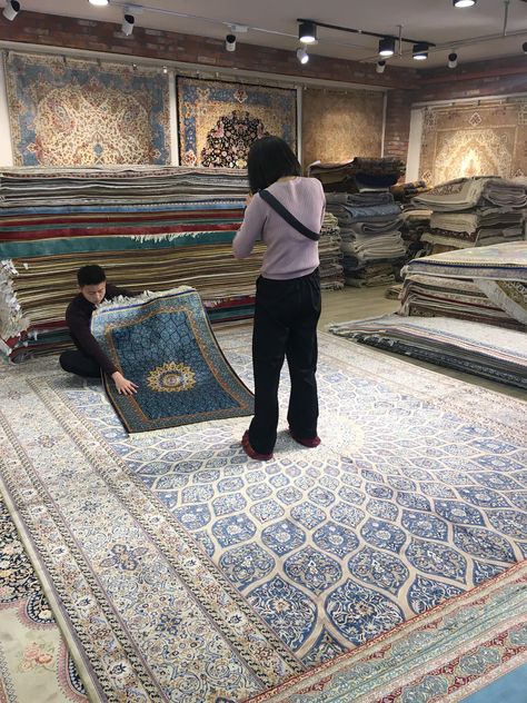 Shop Image, Iranian Carpet, Factory Architecture, Stair Rods, Carpet Rugs, Silk Carpet, Types Of Carpet, Large Carpet, Taking Photos