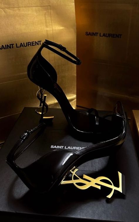 Saint Laurent Aesthetic, Big Closet, Rich Women Lifestyle, Heels Aesthetic, Ysl Heels, Stunning Shoes, Rich Women, Luxury Lifestyle Dreams, Cute Nike Shoes