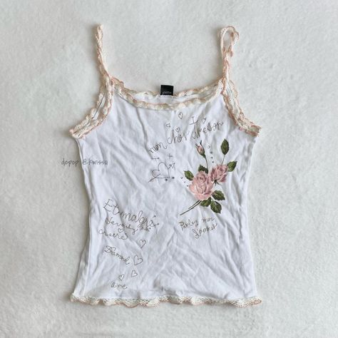 Diy Cami Top, Y2k 2023, Corset Summer, Grunge Crop Top, Cloth Ideas, Gothic Women, Embroidered Crochet, Floral Cami Top, Embroidered Tank Top