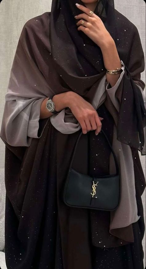 Rich Khaleeji, Khaleeji Abaya, Abaya Outfit, Muslim Fashion Hijab Outfits, Muslim Women Fashion, Mode Abaya, Hijabi Style, Muslim Fashion Hijab, Modesty Fashion