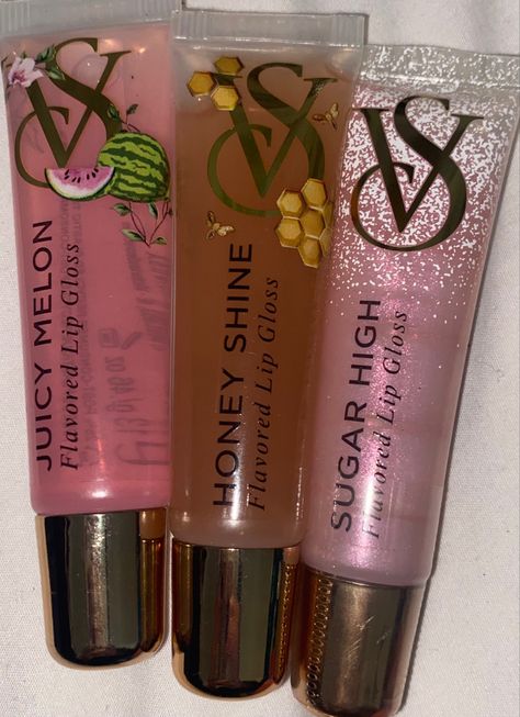 Flavored Lip Gloss, Lip Gloss Collection, Makeup Needs, Pretty Skin Care, Bath And Body Care, Lip Glosses, Makeup Obsession, Makeup Items, Body Skin Care Routine