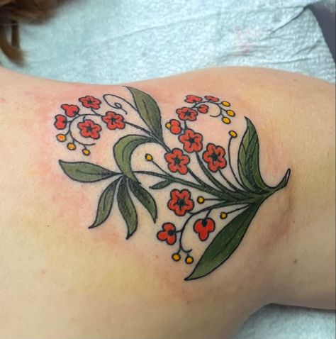 Tramp Stamp American Traditional, Asian Flowers Tattoo, American Tradition Flower Tattoo, American Style Flower Tattoo, American Traditional Berry Tattoo, American Classic Flower Tattoo, American Trad Flower, Women’s Tramp Stamp Tattoos, Wildflower Traditional Tattoo