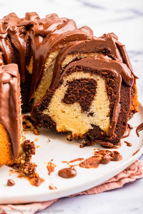 Marble Bundt Cake Recipe, Marble Bundt Cake, Bundt Cake Recipes, Easy Bundt Cake Recipes, Easy Bundt Cake, Marble Cake Recipes, Springform Pan Cake, Milk Chocolate Ganache, Sour Cream Pound Cake