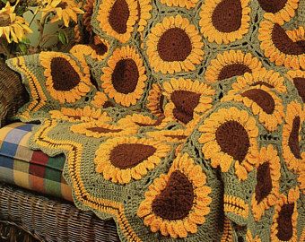 Motifs Afghans, Sunflower Blanket, Crochet Blanket Afghan, Vintage Crochet Pattern, Crochet Sunflower, Crochet Vintage, Manta Crochet, Afghan Patterns, Crochet Afghans