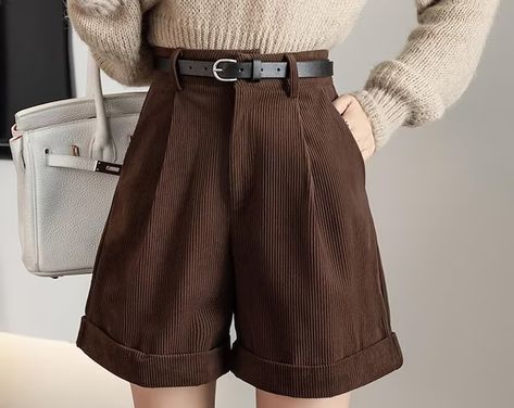 Korean Fashion Chic, Cargo Shorts Women, Versatile Clothing, Womens High Waisted Shorts, Female Shorts, Corduroy Shorts, Ribbed Dress, Dress Up Outfits, Korean Fashion Trends