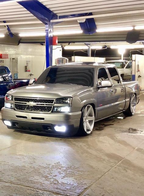 Chevy Silverado Ss, 85 Chevy Truck, Chevy Trucks Lowered, Silverado Crew Cab, Custom Wheels Trucks, 2004 Chevy Silverado, Single Cab Trucks, Chevy Trucks Silverado, Silverado Truck