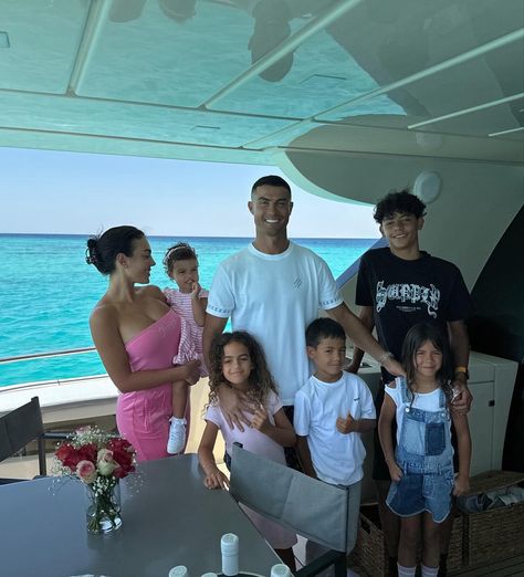 Cristiano Ronaldo Family, Cristiano Ronaldo And Wife, Ronaldo Family, Cristiano Ronaldo Kids, Cris Jnr, Ronaldo Wife, Cris Jr, Ronaldo Jr, Cristiano Jr