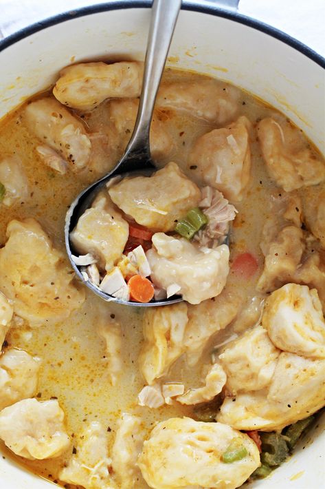 Easy Chicken and Dumplings with Canned Biscuits Biscuit Dumplings Recipe, Dumplings With Canned Biscuits, Biscuit Dumplings, Easy Chicken And Dumplings, Chicken N Dumplings, Canned Biscuit, Biscuits Recipes, Chicken Games, Pillsbury Dough