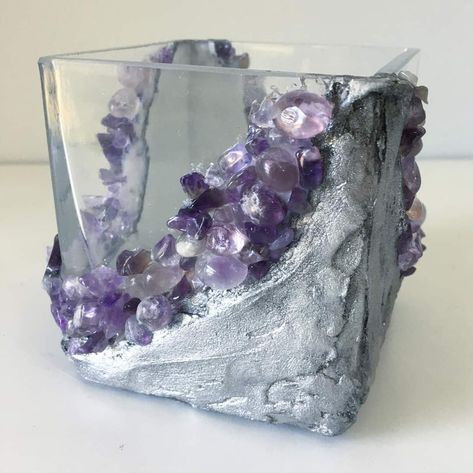 Geode Candle Holder, Ceramic Vases Diy, Diy Candle Art, Diy Candles Scented, Concrete Crafts, Cement Crafts, Candle Art, Candle Business, Diy Resin Art