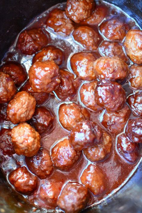 3 Ingredient Sweet & Spicy Crock Pot Meatballs! - My Incredible Recipes Cooking Frozen Meatballs, Crockpot Meatballs, Meatballs Recipes, Meatball Recipes Crockpot, Recipes Spicy, Crockpot Appetizers, Spicy Meatballs, Appetizer Meatballs, Crock Pot Meatballs