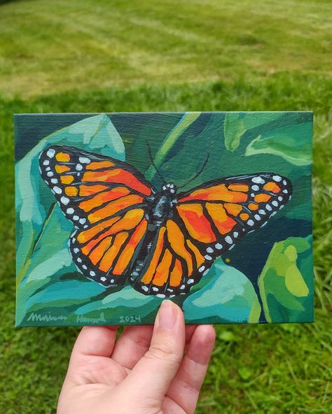 Would you believe, out of every nature-related subject I've painted, that I've never painted a butterfly before this? I'm so ready to get back into my 5x7s in time for summer 🌞🦋 #painting #nature #butterflies #summer #animals Nature And Animals Drawing, Flower With Butterfly Painting, Butterfly Painting Ideas, Acrylic Butterfly Painting, Easy Butterfly Painting, Butterfly Painting Easy, Summer Acrylic Painting, Butterfly Painting On Canvas, Butterfly Canvas Painting