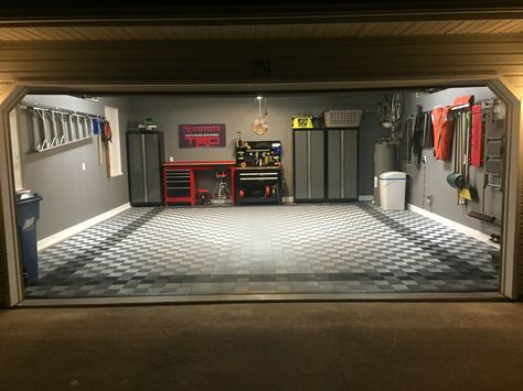 After TrueLock HD Garage Floor Tiles #GarageFlooring #GarageFloorTile http://www.garageflooringllc.com/ribbed-flow-through-tile/ Best Garage Floor Paint, Garage Flooring Options, Garage Paint, Garage Boden, Garage Floor Paint, Garage Floor Tiles, Garage Floor Epoxy, Garage Flooring, Floor Paint