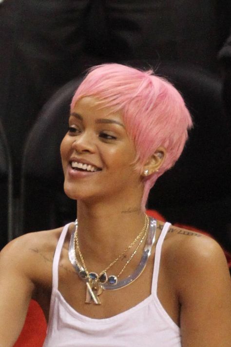 Rihanna Pixie Cut, Pink Pixie Cut, Hair Dye Allergy, Rihanna Pink, Dark Hair Dye, Hair Dye Brands, Pink Pixie, Sew In Wig, Hair Dye Brush