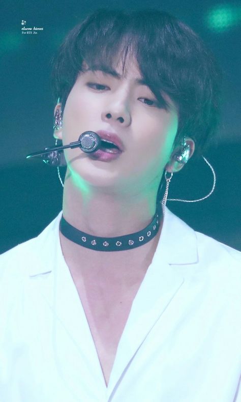 W.W.H Jin 💜 Bts Earrings, Bts Facebook, Kim Jin, Jin Bts, Seokjin Bts, Worldwide Handsome, Bts Korea, Bts Twt, Bts Jin