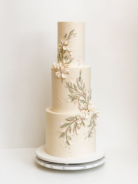 Wedding Cake Setting, Cake Structure, Tier Cakes, Silver Wedding Cake, Making Cakes, Dream Wedding Cake, Classic Wedding Cake, Buttercream Wedding Cake, Cake Flowers