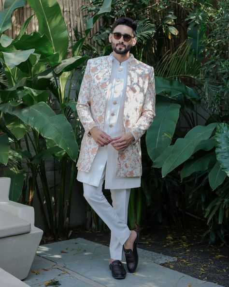 Indo Western Outfits For Men Engagement, Indo Western Outfits Men, Latest Indowestern Outfits For Men, Indo Western Men, Indowestern Outfits For Men, Engagement Indian, Indo Western Outfits For Men, Indowestern Outfits, Indian Wedding Suits Men