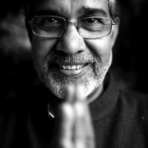 Ravageurs smile. | Kailash Satyarthi Kailash Satyarthi, Photo Studio, Quick Saves