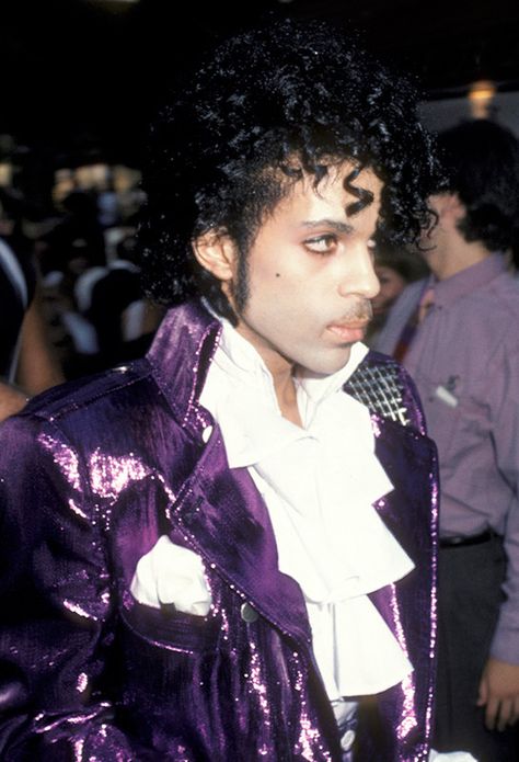 nice jerry curl Prince And Mayte, Prince Music, Prince Musician, Prince Images, Prince Tribute, Photos Of Prince, Rip Prince, Prince Purple Rain, Roger Nelson