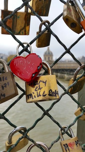 Paris Lock Bridge, Love Lock Bridge, Lock Bridge, Makoto Kino, Tuxedo Mask, Minako Aino, Love Lock, Sailor Neptune, Whatsapp Wallpaper