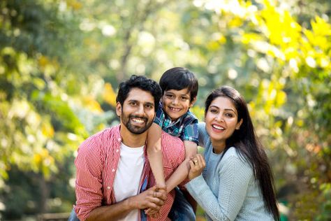 Family Photography Indian, Family Photo Indian, Family Photoshoot Indian, Indian Family Photoshoot, Indian Family Photo, Indian Family Photography, Happy Family Images, Happy Family Photos, Parents Images