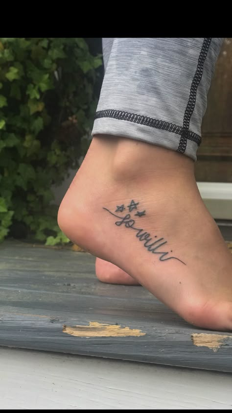 Hillsong united. So will I So Will I Tattoo, So Will I Hillsong, Tatted Girl, Sister Tats, Small Symbol Tattoos, Tattoo Writing, Small Foot Tattoos, Bible Tattoos, Hillsong Worship