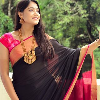 Mokshitha Pai (@mokshitha22) • Instagram photos and videos Indian Sari Dress, Silk Sarees Online Shopping, Mysore Silk Saree, Mysore Silk, Crepe Saree, Gold Mangalsutra Designs, Wedding Saree Indian, Saree Models, Dress Indian Style