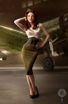 Mode Rockabilly, Arte Pin Up, Pin Up Poses, Fly With Me, Pin Up Photos, Modern Pin Up, Jamie Chung, Pin Up Models, Pin Up Outfits