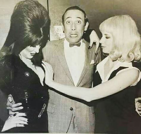 #Elvira & #PeeWee &.... ? Laraine Newman, Elvira Movies, Pee Wee's Playhouse, Paul Reubens, Cassandra Peterson, Pee Wee Herman, Elvira Mistress Of The Dark, Pee Wee, Movie Monsters