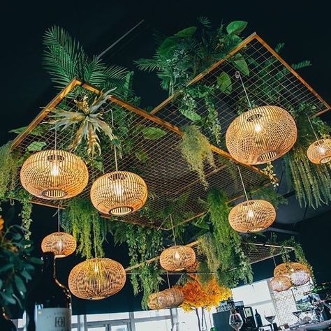 Thai Restaurant Design, Jungle Cafe, Jungle Restaurant, Artificial Flowers Outdoors, Hanging Plants Outdoor, Banana Plants, Privacy Screen Outdoor, Outdoor Privacy, Back Bar