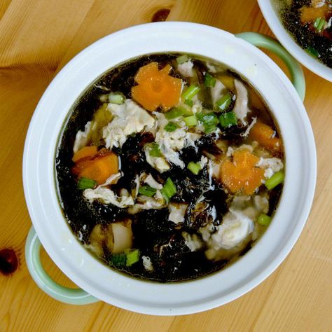 Seaweed Egg Drop Soup Korean Seaweed Soup, Seaweed Soup, Asian Soups, Japanese Egg, Chinese Recipe, Ginger Slice, Egg Drop Soup, Dried Shrimp, Egg Drop