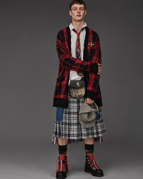 Tartan Fashion Mens, Men Skirt Outfits, Queer Editorial, Grunge Clothes Men, Punk Fashion Aesthetic, Roberto Sipos, Punk Editorial, Punk Fashion Style, Grunge Editorial