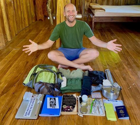 Extreme Minimalism, Vacation Packing Checklist, How To Downsize, Japanese Scandinavian, Cloth Patches, A Big House, In My Backpack, Fabric Clothes, Everything I Own