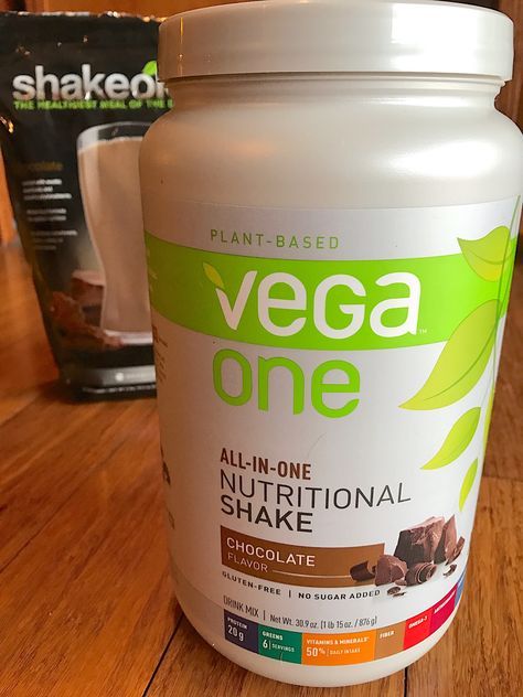 Shakeology dupe for weight loss!   (meal replacement shake) (shakeology alternatives)  (shakes comparable to shakeology) (shakes similar to shakeology) (similar to shakeology)  #shakeologydupe #mealreplacementshake #shakesimiliartoshakeology #comparabletoshakeology #shakeology #cheapshakeology #amazonshake #weightloss #shake Shakeology Alternative, Shakeology Shakes, Effective Diet, 21 Day Fix Meals, Low Carb Diet Plan, Nutrition Shakes, Healthy Shakes, Meal Replacement Shakes, Vegan Smoothies