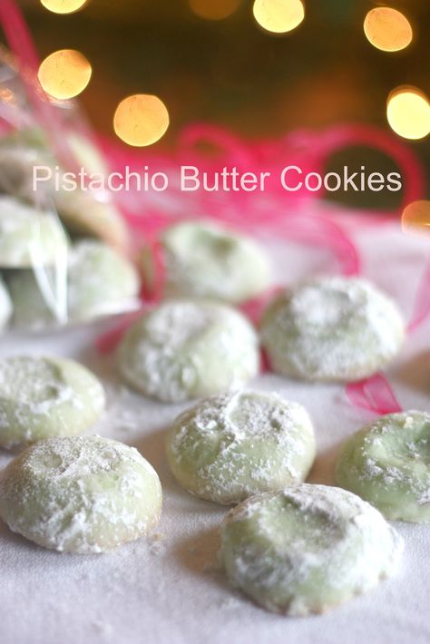 Desert Cookies, Pistachio Wedding, Pistachio Pudding Cookies, Kitchen Cookies, Tuscan Cooking, Christmas Trifle, Pistachio Butter, Pistachio Cookies, Pistachio Pudding