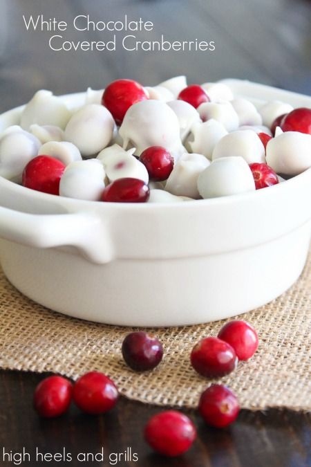 White Chocolate Covered Cranberries - a cheap, easy, festive treat! #recipe #thanksgiving #christmas http://www.highheelsandgrills.com/2013/11/white-chocolate-covered-cranberries.html White Chocolate Covered, Best Thanksgiving Side Dishes, Party Appetizers Easy, Cranberry Recipes, Christmas Party Food, Christmas Appetizers, Thanksgiving Side Dishes, Fruit Recipes, Candy Recipes