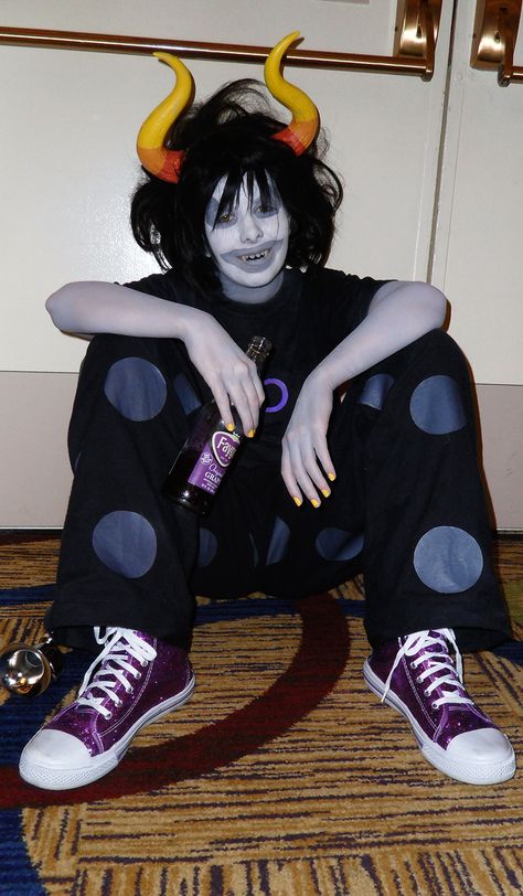 Gamzee cosplay Gamzee Karkat, Gamzee Makara Aesthetic, Human Gamzee, Trickster Gamzee, Gamzee Cosplay, Gamzee Makara Cosplay, Link Costume, Homestuck Cosplay, Homecoming Week