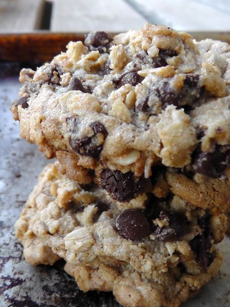 Nyt Chocolate Chip Cookies, Mrs Fields Chocolate Chip Cookies, Bakery Chocolate Chip Cookies, Hot Bread, Gooey Cookies, Kinds Of Cookies, Cocoa Chocolate, Choc Chip Cookies, Perfect Cookie