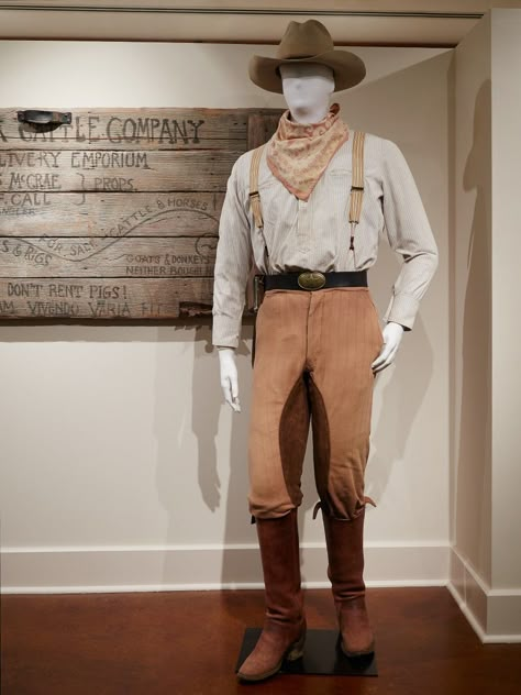 Costume worn by Robert Duvall as Augustus 'Gus' McCrae in the Western TV mini-series "Lonesome Dove" Wild West Outfits, Cowboy Clothes, Cowboy Costumes, Cowboy Outfit, Cowboy Costume, Western Costumes, Robert Duvall, Wilde Westen, Texas State University