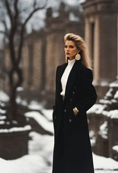 80s Rich Women Fashion, 60s Old Money Fashion, Winter Glamour Outfit, 90s Money Aesthetic, Old Money Aesthetic Women Winter, 80s Old Money Fashion, Old Money Outfits 90s, Old Money Winter Fashion, Old Money Coats Women