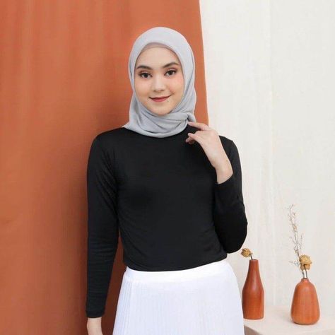 Manset Hijab Lengan Panjang / Manset Kaos Jersey Premium / Baju Manset Daleman Wanita Turtleneck. Manset Lengan, Dress Muslim Modern, Outfit Reference, Dress Muslim, Media Sosial, Check It Out, Turtle Neck, Best Deals, Quick Saves