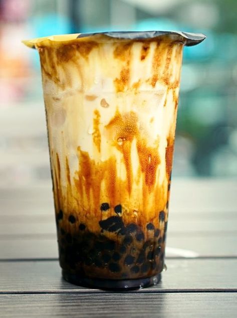 What is Okinawa Milk Tea? Origin, Taste & Delicious Recipe! Boba Story Royal Milk Tea, Brown Sugar Milk Tea Boba, Thai Milk Tea Boba Aesthetic, Taiwanese Milk Tea, Okinawa Milk Tea, Okinawa Milk Tea Aesthetic, Herbal Tea Benefits, Boba Drink, Bubble Milk Tea