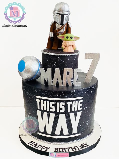 Mandalorian Party Ideas, Mandalorian Cake Topper, Mandalorian Birthday Cake, Grogu Cake, Mandalorian Cake, Mandalorian Party, Baby Joda, Yoda Party, Yoda Cake