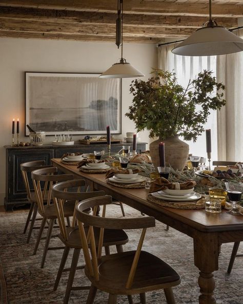 Amber Interiors Dining, Havenly Dining Room, Amber Interiors Design, Transitional Dining Room, Dining Room Cozy, Holiday 2022, Amber Lewis, Shoppe Amber Interiors, Rustic Dining Room