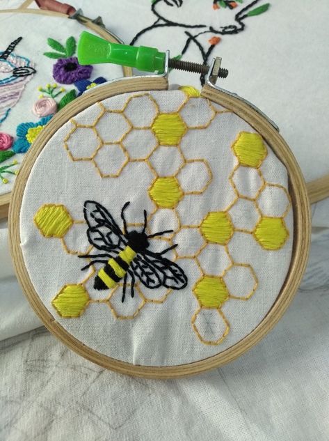 Hand embroidery Honeybee Embroidery, Fiber Arts, Fiber Art, Hand Embroidery, Coin Purse, Yarn, Embroidery, Fabric, Quick Saves