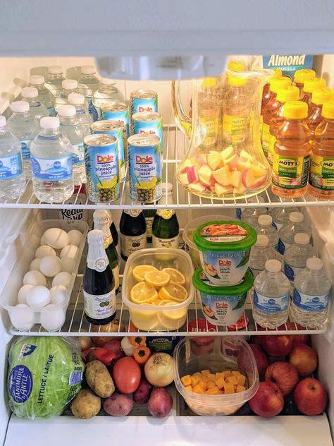 Fridge Goals Snacks, Stocked Fridge Goals, Healthy Fridge Goals, Fridge Goals Healthy Food, Full Fridge Goals, Snacks Fridge, Stock Fridge, Food Restock, Vegan Fridge