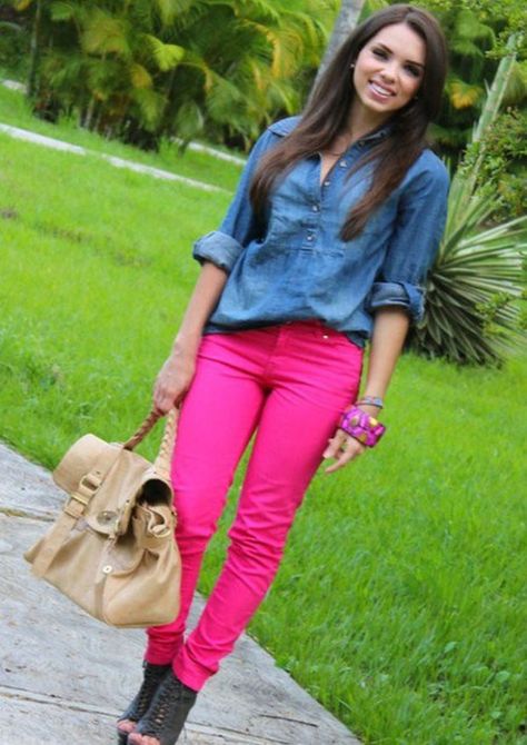 41 Womens Denim Shirt Neon Pink Pants, Pink Jeans Outfit, Pink Pants Outfit, Hot Pink Pants, Look Rose, Womens Denim Shirt, Moda Chic, Women Fashion Edgy, Pink Jeans