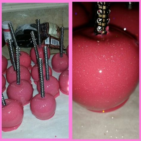 Barbie Pink glitter candy apples made by me! Pink Caramel Apples, Pink And Gold Candy Apples, Glitter Candy Apples, Metallic Candy Apples, Candy Apple Kit, Pink Candy Apples With Glitter, Dipped Apples, Carnival Food, Apple Dip