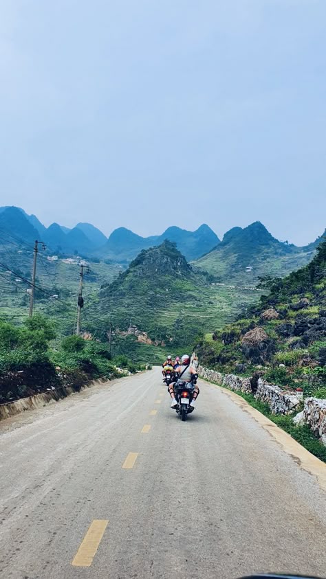 Travel Vietnam Aesthetic, Backpack Southeast Asia, Backpacking In Thailand, South Asia Travel, Ha Giang Loop Aesthetic, Southeast Asia Travel Aesthetic, Vietnam Ha Giang Loop, Backpacking Southeast Asia Aesthetic, Travelling South East Asia