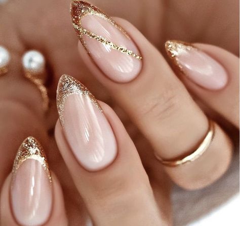 New Years Eve Nails, Christmas Gel Nails, Almond Nails Designs, New Year's Nails, Xmas Nails, Classy Nails, Fancy Nails, Chic Nails, Nail Polishes